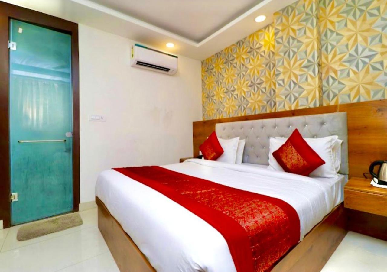 Hotel Galaxy Inn Near Delhi International Airport Yeni Delhi Dış mekan fotoğraf