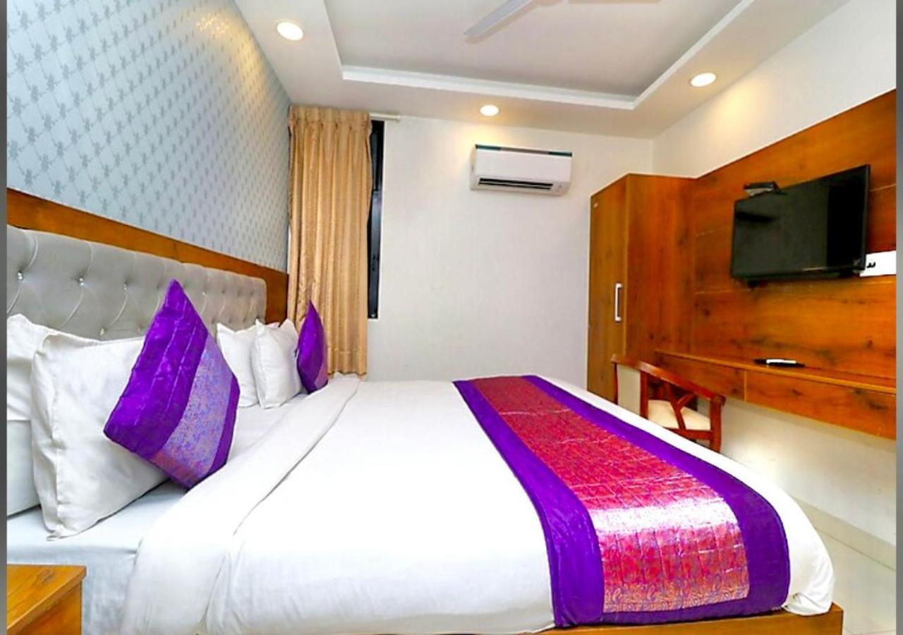 Hotel Galaxy Inn Near Delhi International Airport Yeni Delhi Dış mekan fotoğraf